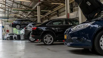 Werkplaats bij Ototax Automotive