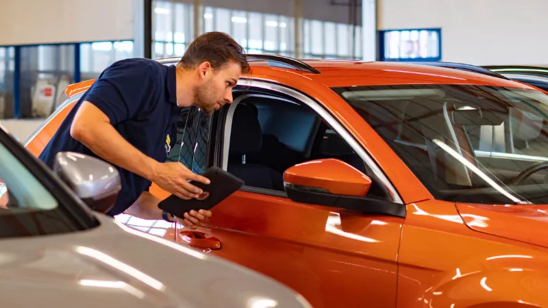 Binnen bij Ototax Automotive